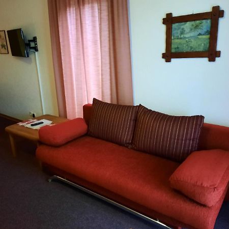 Ortenberg  Landgasthof Rotlipp Gaestezimmer מראה חיצוני תמונה