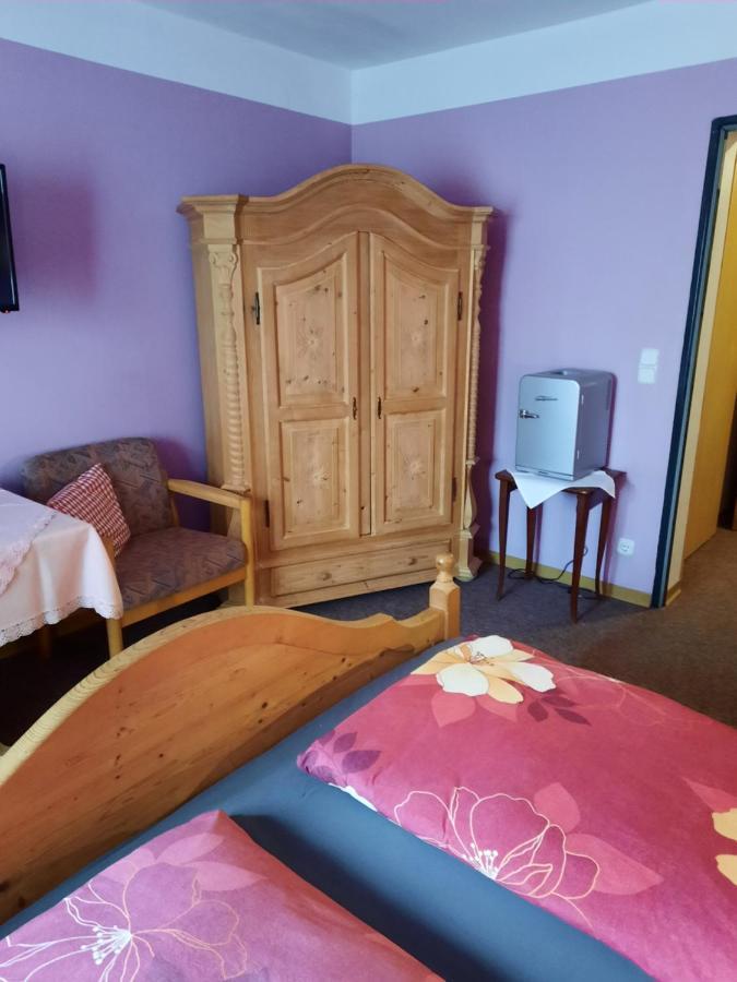 Ortenberg  Landgasthof Rotlipp Gaestezimmer מראה חיצוני תמונה