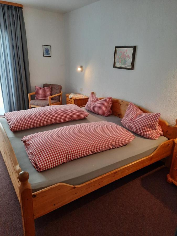 Ortenberg  Landgasthof Rotlipp Gaestezimmer מראה חיצוני תמונה
