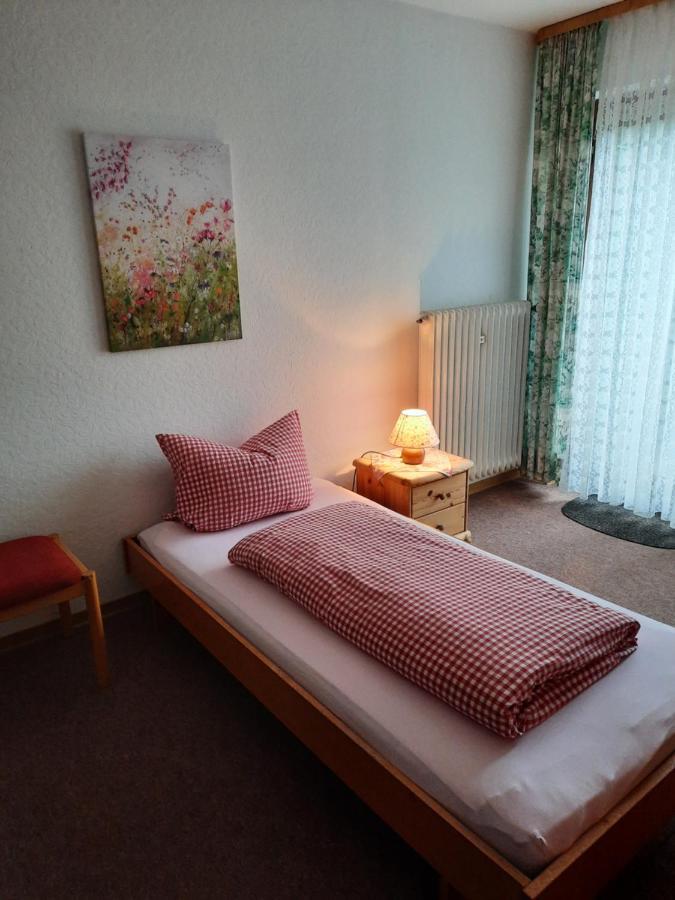 Ortenberg  Landgasthof Rotlipp Gaestezimmer מראה חיצוני תמונה